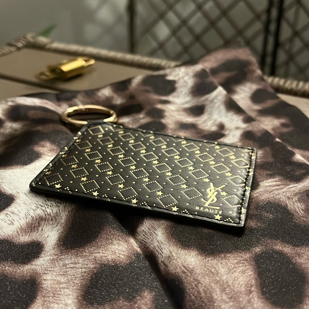⭐️ 20$ SALE Yves St-Laurent compact Mirror with keychain GWP